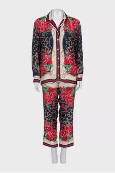 Silk suit consisting of a shirt and printed trousers