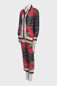 Silk suit consisting of a shirt and printed trousers