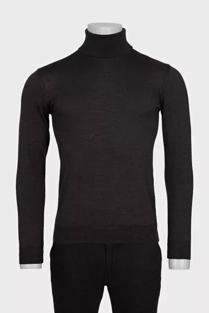 Men's brown turtleneck