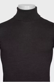 Men's brown turtleneck