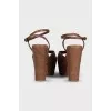 Leather sandals with signature weave