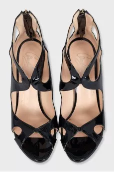 Patent leather sandals with a zipper