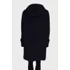 Straight coat with voluminous buttons