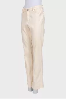 Low-rise white jeans