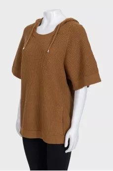 Wool jumper with a hood and short sleeves