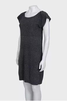 Gray dress with short sleeves