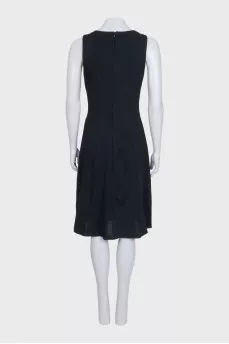Fitted dress with a white insert