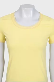 Yellow T-shirt with decoration