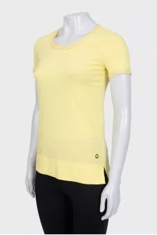 Yellow T-shirt with decoration