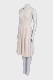 Fitted sleeveless wool dress