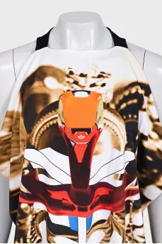 A suit consisting of a fitted skirt and a printed top