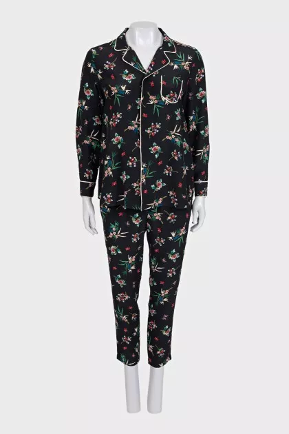 Silk suit with floral print