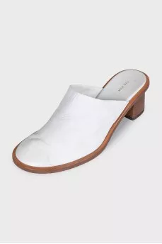 Leather mules with round toe and heels
