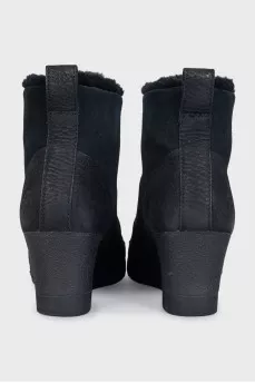 Insulated lace-up ankle boots