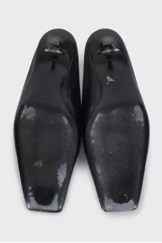 Leather mules with a medium heel