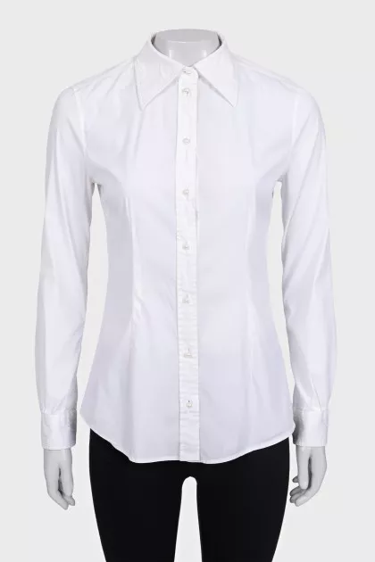 Straight-cut shirt with mother-of-pearl buttons