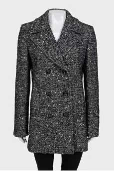 Short, straight-cut coat with buttons