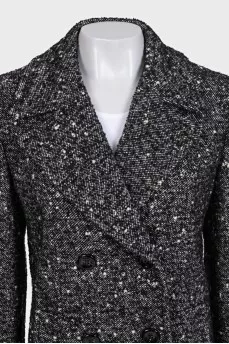 Short, straight-cut coat with buttons