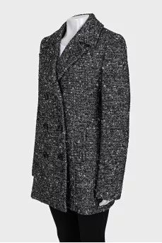 Short, straight-cut coat with buttons
