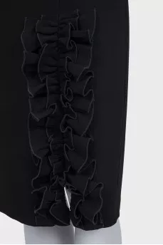 Straight skirt decorated with frills