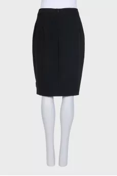 Straight skirt decorated with frills