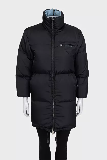 Straight down jacket with a zipper