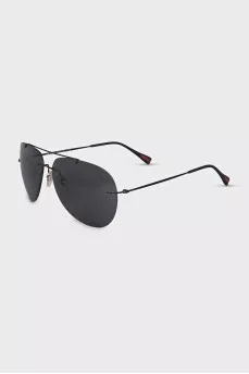 Men's sunglasses with tinted lenses