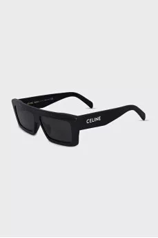 Rectangular sunglasses with wide frames
