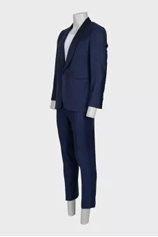 Men's wool suit with a button-down jacket