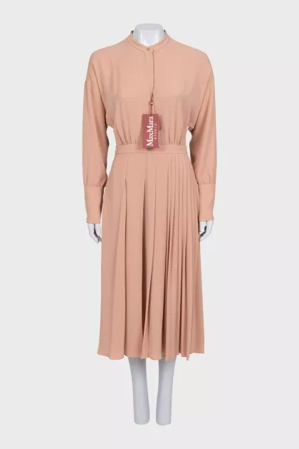 Brown pleated dress with tag