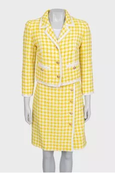 Yellow tweed suit with a check print