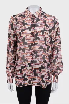 Straight-cut shirt with hidden buttons