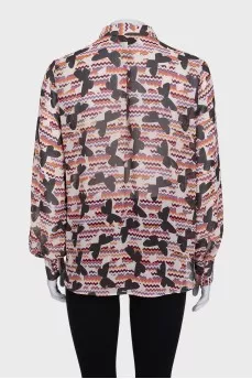 Straight-cut shirt with hidden buttons