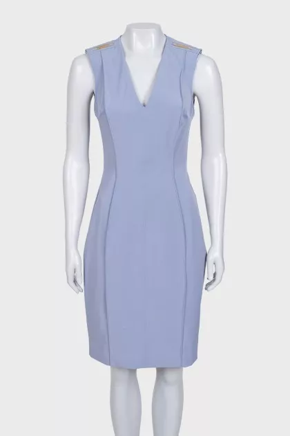 Light purple dress with logo