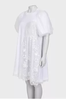 Loose dress embroidered with sequins