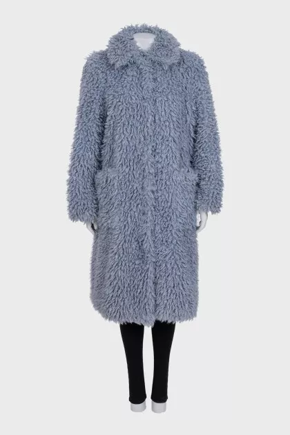 Straight-cut fur coat with buttons