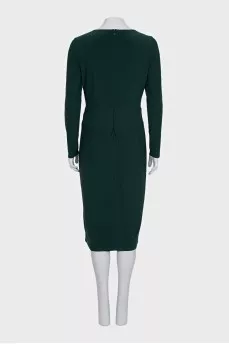 Fitted dress with a zipper and tag