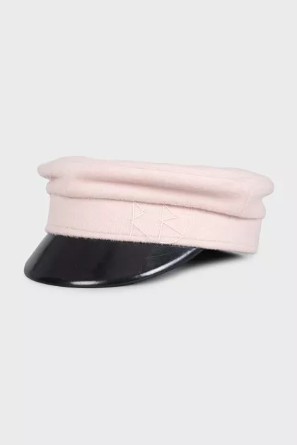 Pink cap with branded embroidery
