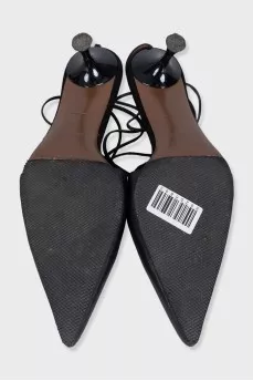 Leather slingbacks with a slingback heel