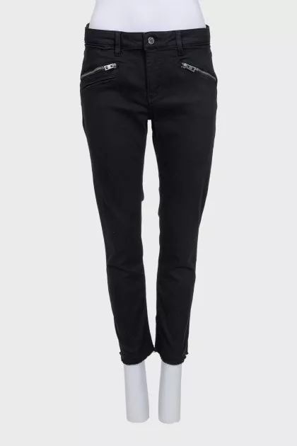 Straight-leg black jeans with fringe