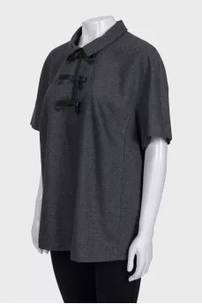 Gray blouse with short sleeves and tag
