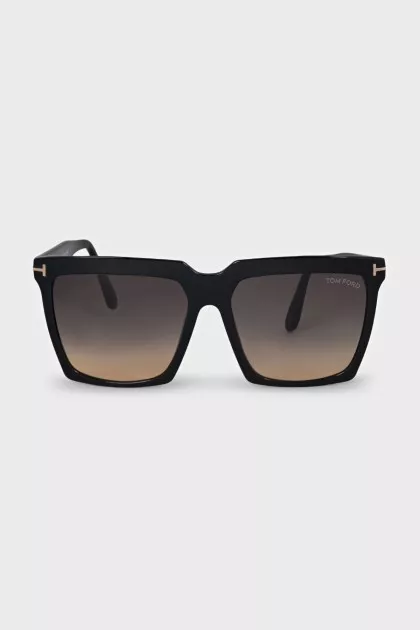 Black Sabrina sunglasses