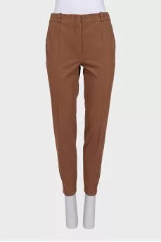 Brown cropped trousers with creases