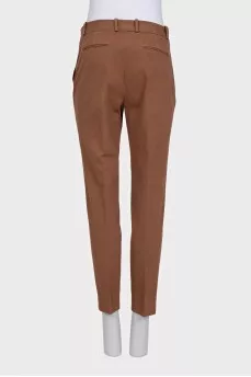 Brown cropped trousers with creases