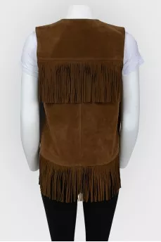 Vest without fasteners with fringe