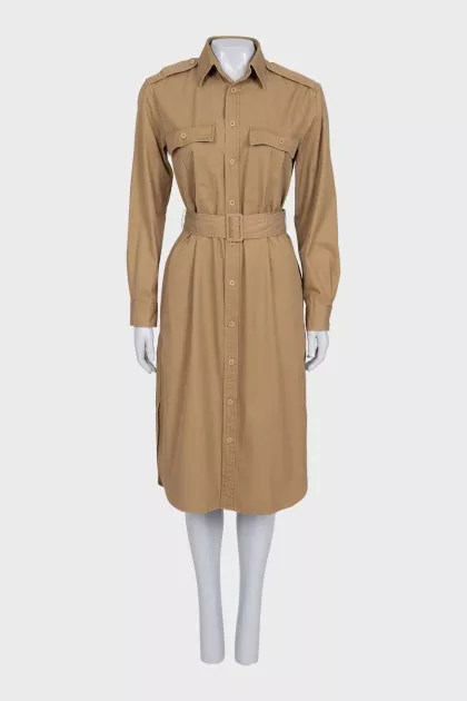 Straight dress with a belt
