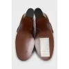 Leather ankle boots with heels and no closure