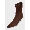 Short suede kitten heel boots