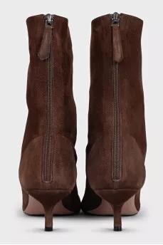 Short suede kitten heel boots