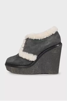 Suede insulated wedge ankle boots